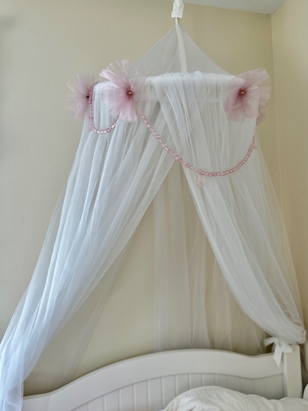 Hanging Pottery Barn Tulle With Accessory Jewels